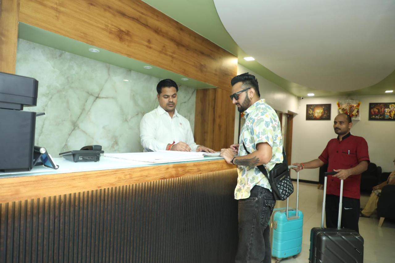 Hotel Shiv Leela Grand Mumbai Exterior photo